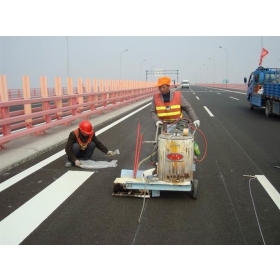 伊犁哈萨克自治州交通标线厂家_公路划线施工_厂家_价格
