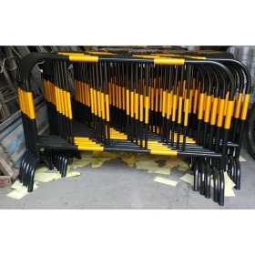 伊犁哈萨克自治州铁马围栏厂家_道路围栏批发_施工护栏厂家_价格